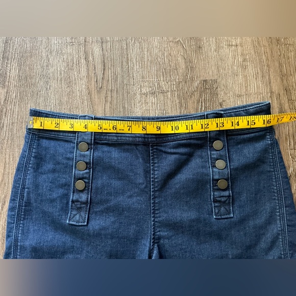 Loft Button Front Pull-on Denim Shorts Size 28/6 - Picture 8 of 8